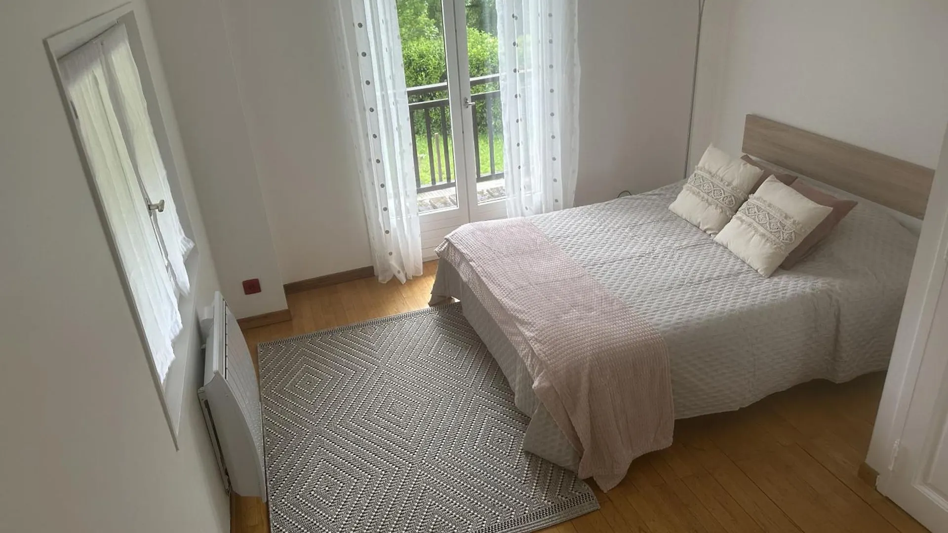 Entre Les 2 Lacs D'Annecy Et D'Aix-Les-Bains Chainaz-les-Frasses