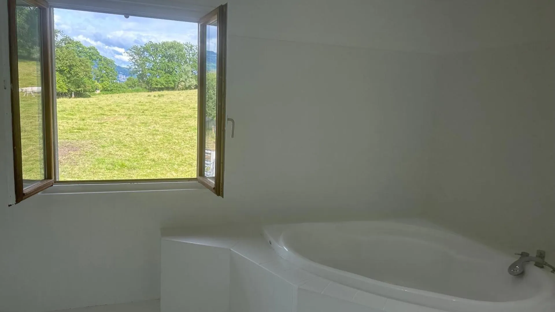 Entre Les 2 Lacs D'Annecy Et D'Aix-Les-Bains Chainaz-les-Frasses